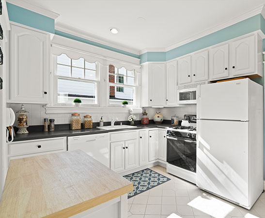 Kitchen cabinets painting